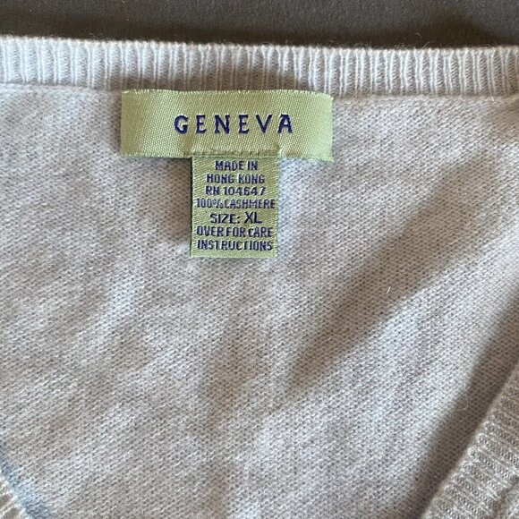 Cashmere V-Neck Sweater Bundle! - Picture 7 of 10